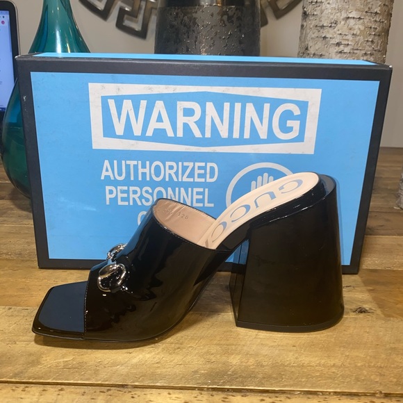 Gucci Horsebit Detail Patent Mules - Picture 6 of 11